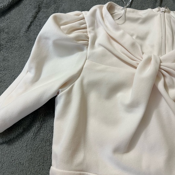 DKNY Women's Wear to Work Sheath Dress/ Butcream /2 - Picture 5 of 9